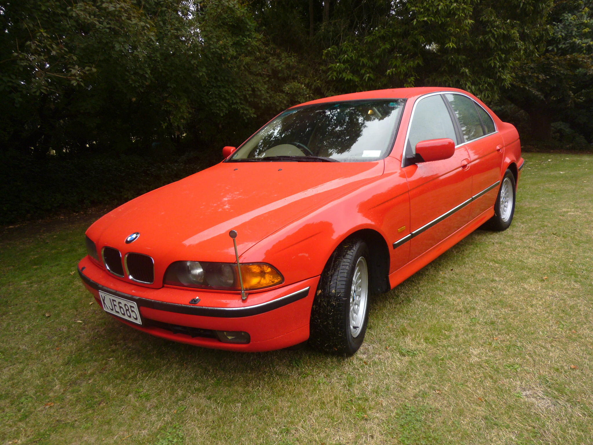 BMW 528i RHF